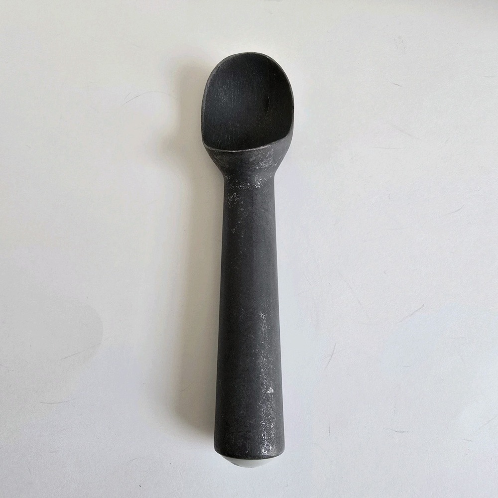 Pampered Chef Ice Cream Scoop Liquid Filled Handle  Retired